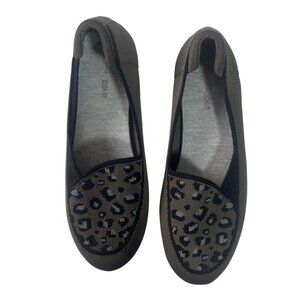 Clarks Cloud Steppers Leopard Print Slip On Shoes Womens 9M Green Black Flats